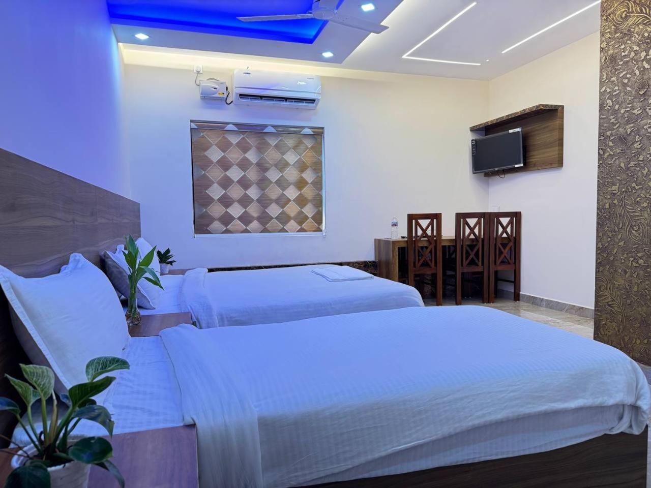 Krishnakripa Premium Residency Hotell Kochi Eksteriør bilde