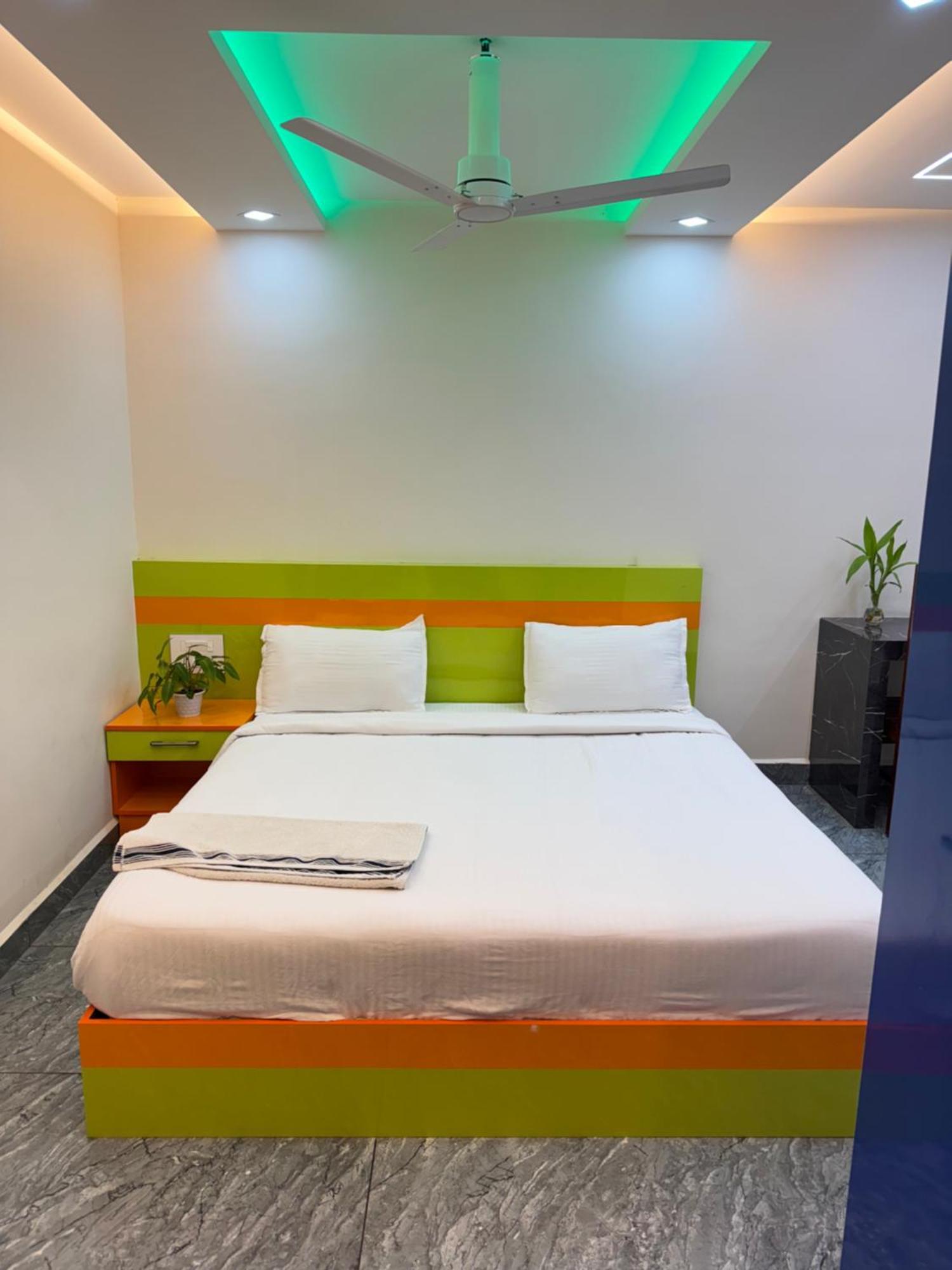 Krishnakripa Premium Residency Hotell Kochi Eksteriør bilde