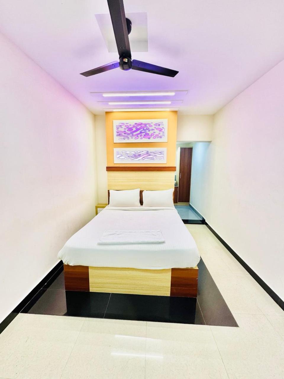Krishnakripa Premium Residency Hotell Kochi Rom bilde
